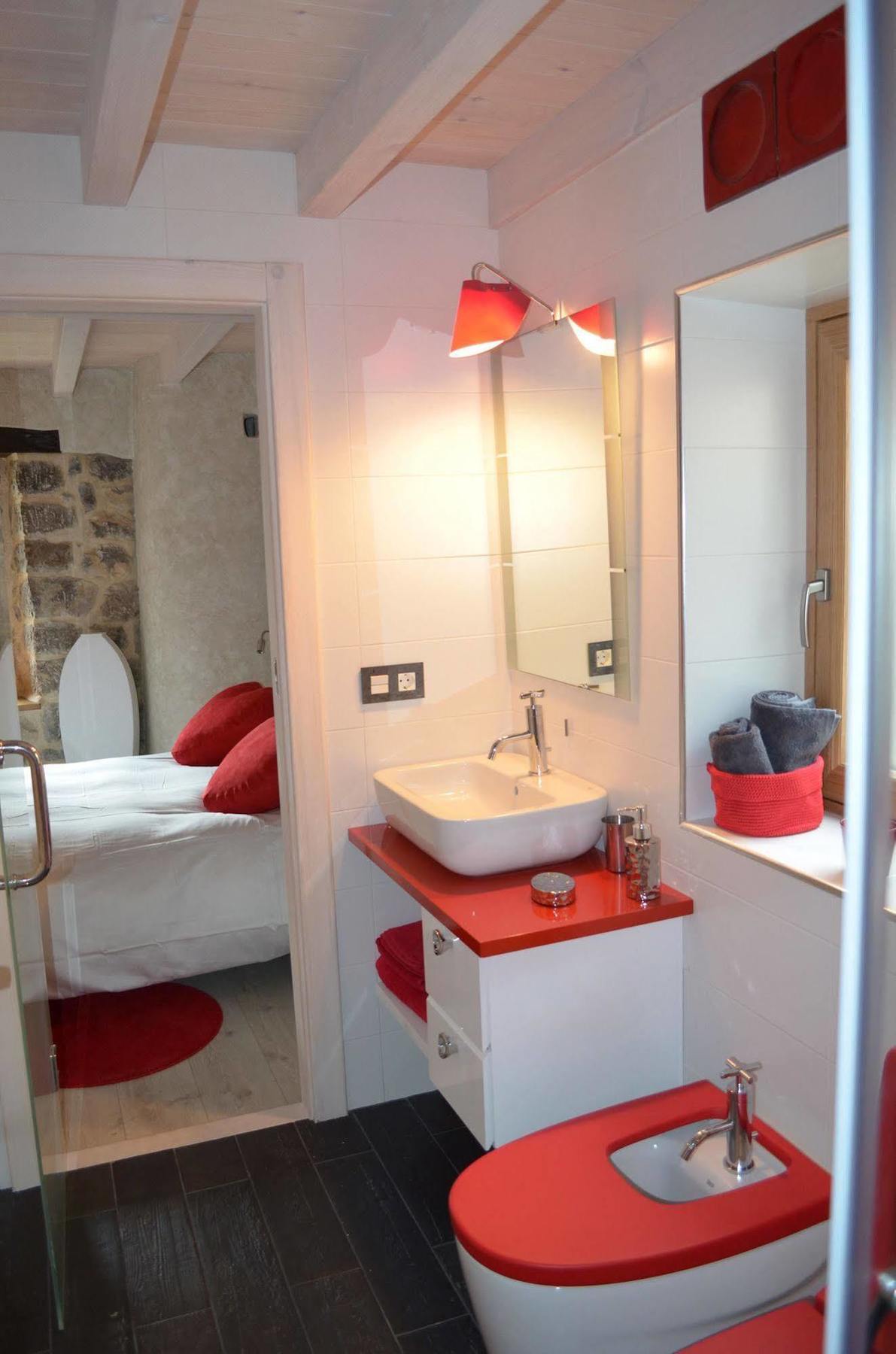 Casa Maru Homestay Camarmena